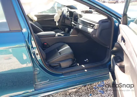 2025 Toyota Camry Se из США, поврежденный, VIN 4T1DBADK5SU022936